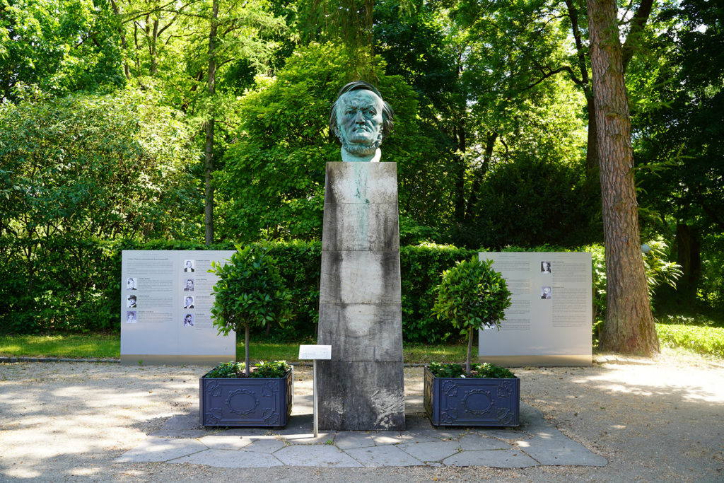 Bild Wagner Statue